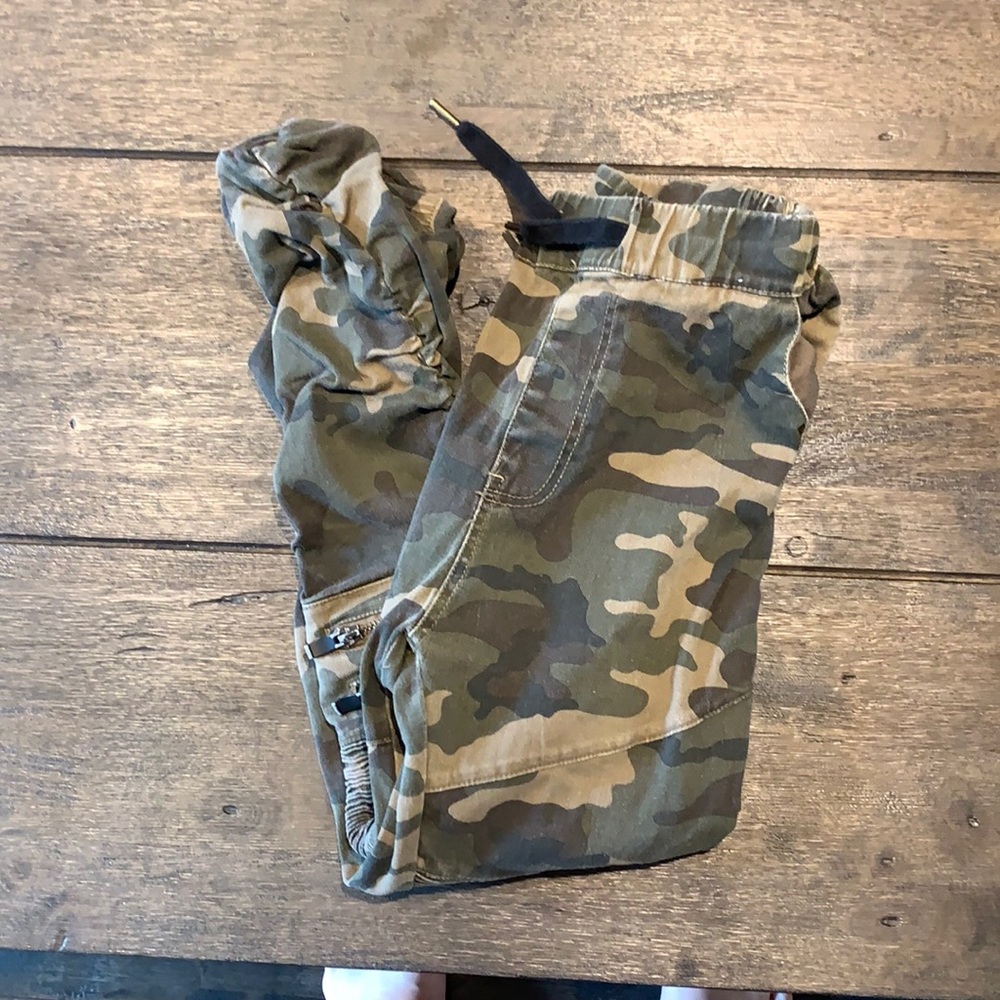 Urban ID camo joggers